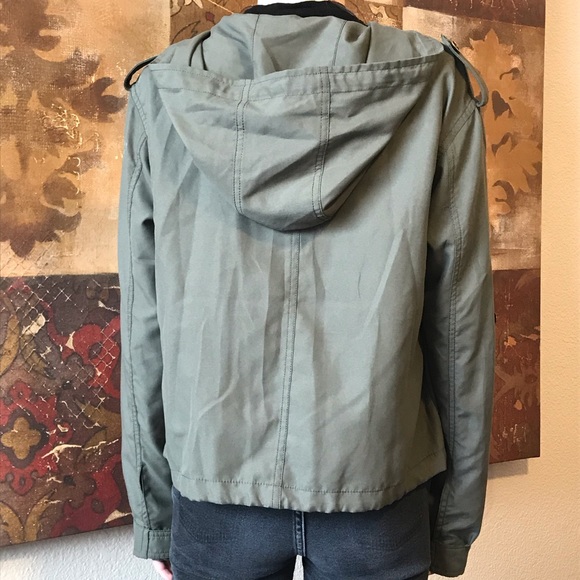 NWOT Forever 21 olive jacket - Picture 4 of 6